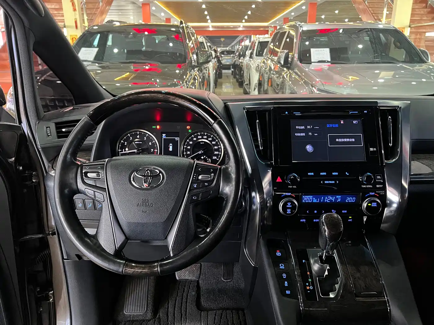 Toyota Alphard 2018 Facelift 3.5L Premium Edition фото 8
