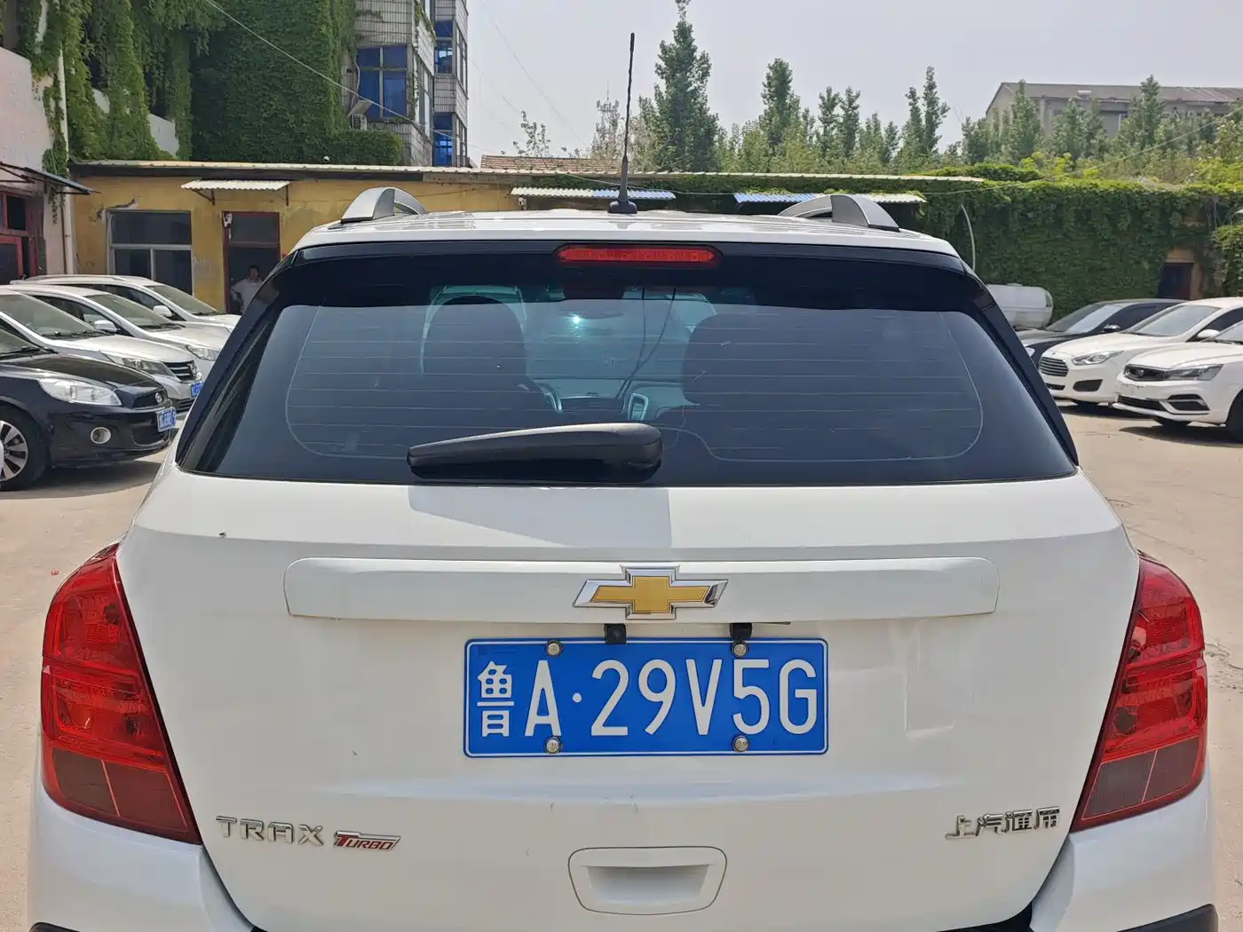 Chevrolet Trax 2016 1.4T Manual 2WD Comfort Sunroof Edition фото 4
