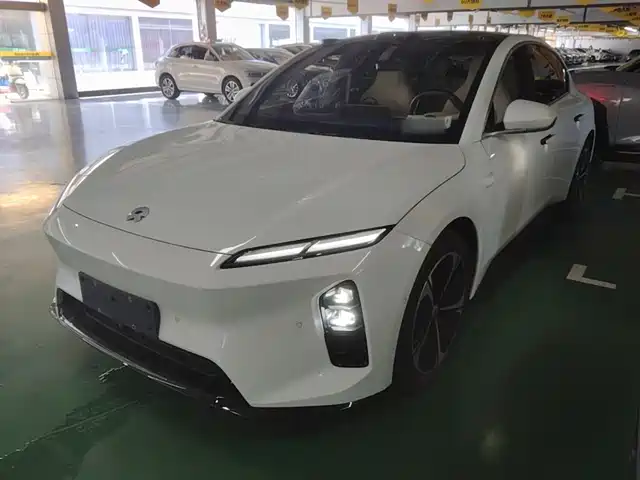 NIO ET5 2025