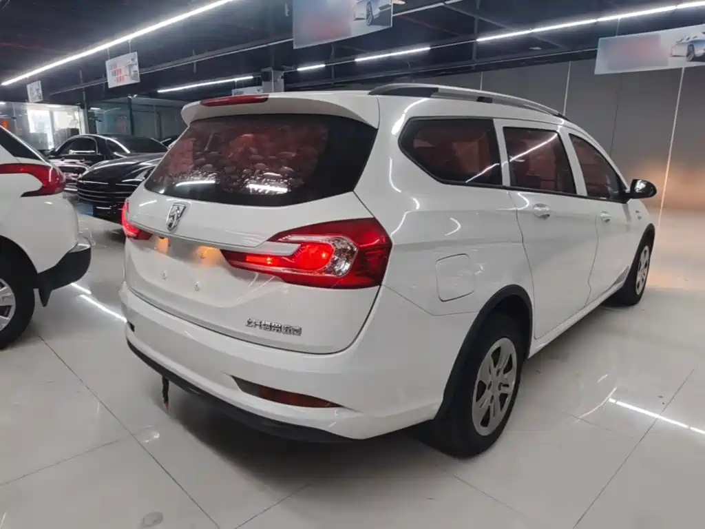 Baojun 310W 2018 2017 1.5L Manual Comfort China V