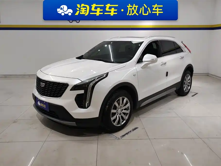 CADILLAC XT4