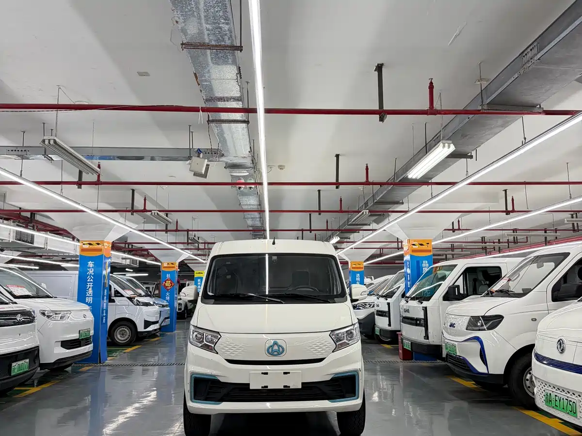 CHANGAN CROSS STAR V7 EV