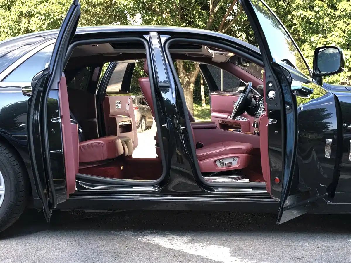 Rolls-Royce Ghost 2013 2010 Model 6.6T Standard