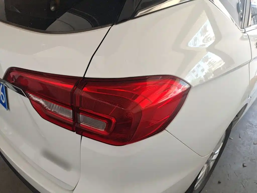 Фото 8 - Haval M6
