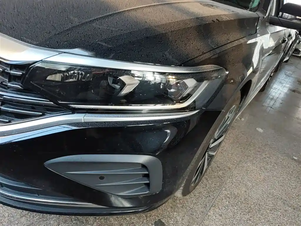 Volkswagen Passat 2024 330TSI Elite Edition фото 18