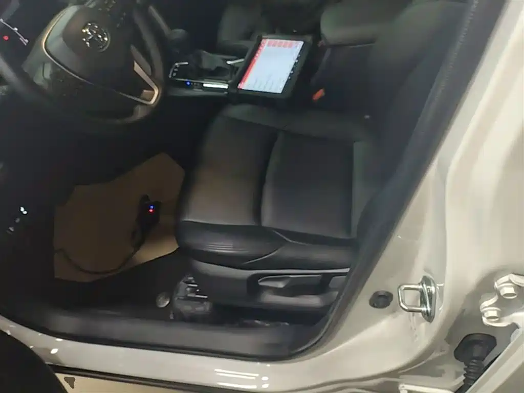 Toyota Frontlander 2024 2.0L Smart Hybrid Dual Engine Leading Edition фото 15