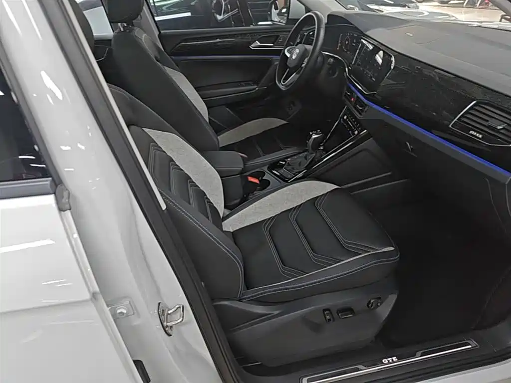 Volkswagen Tayron GTE Plug-in Hybrid 2022 1.4T Luxury фото 25