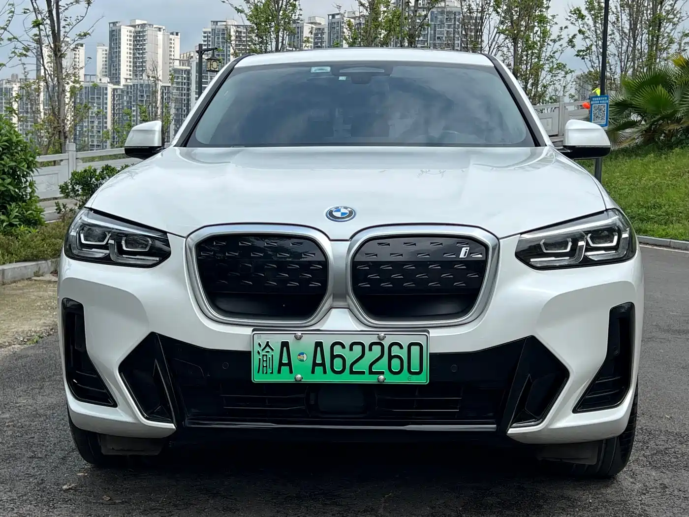 BMW IX3