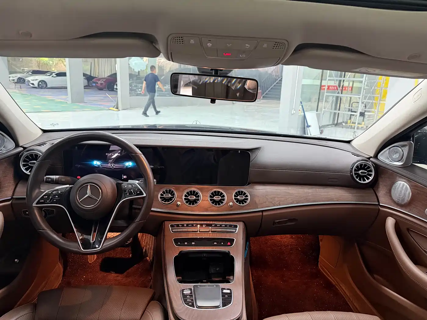 Mercedes-Benz E-Class 2023 Facelift E 260 L фото 4