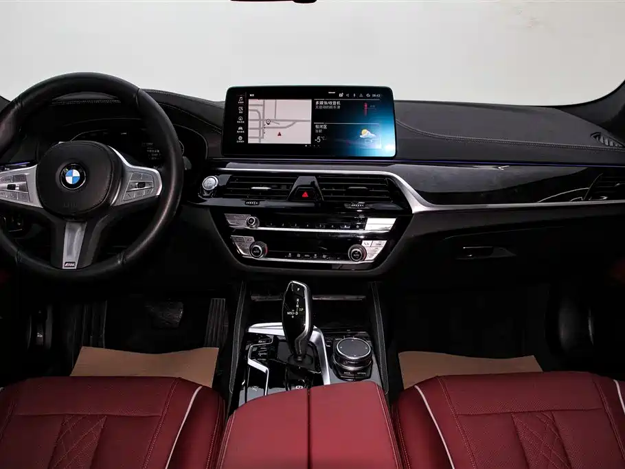 BMW 5 Series 2023 530Li Leading M Sport Package фото 14