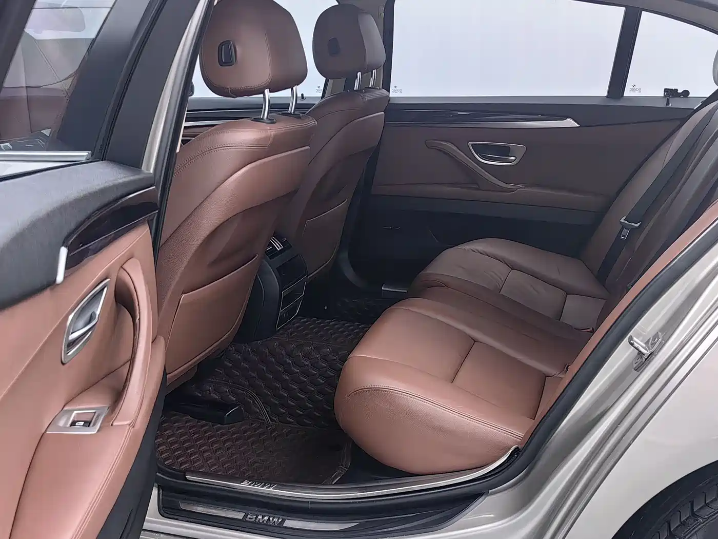 BMW 5 Series 2017 520Li Classic Edition фото 7