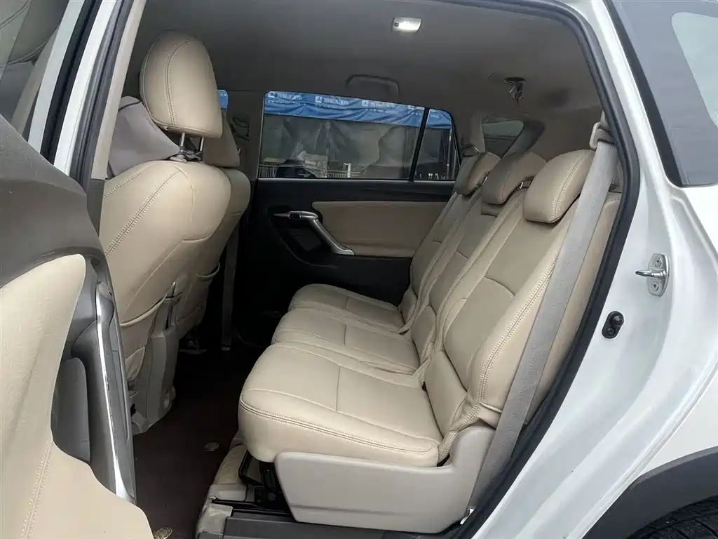 Toyota E'Z 2015 180E CVT Crossover Edition фото 8