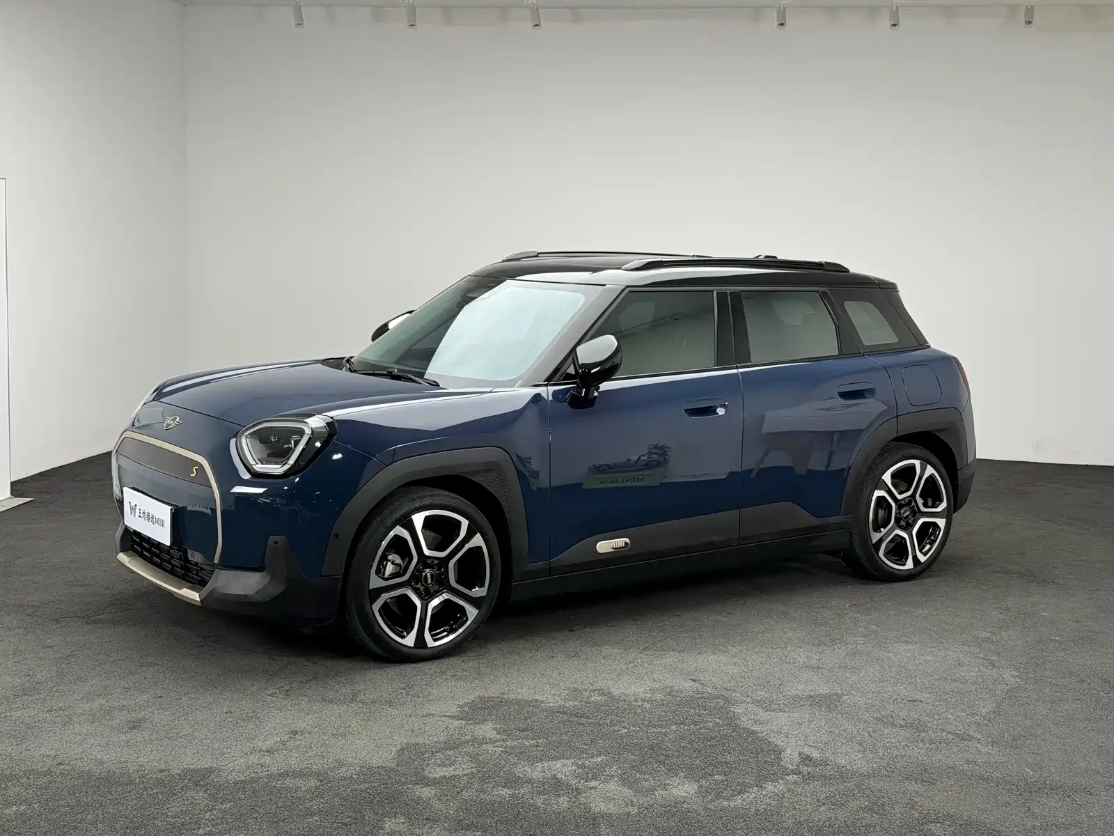 Фото 3 - MINI Aceman