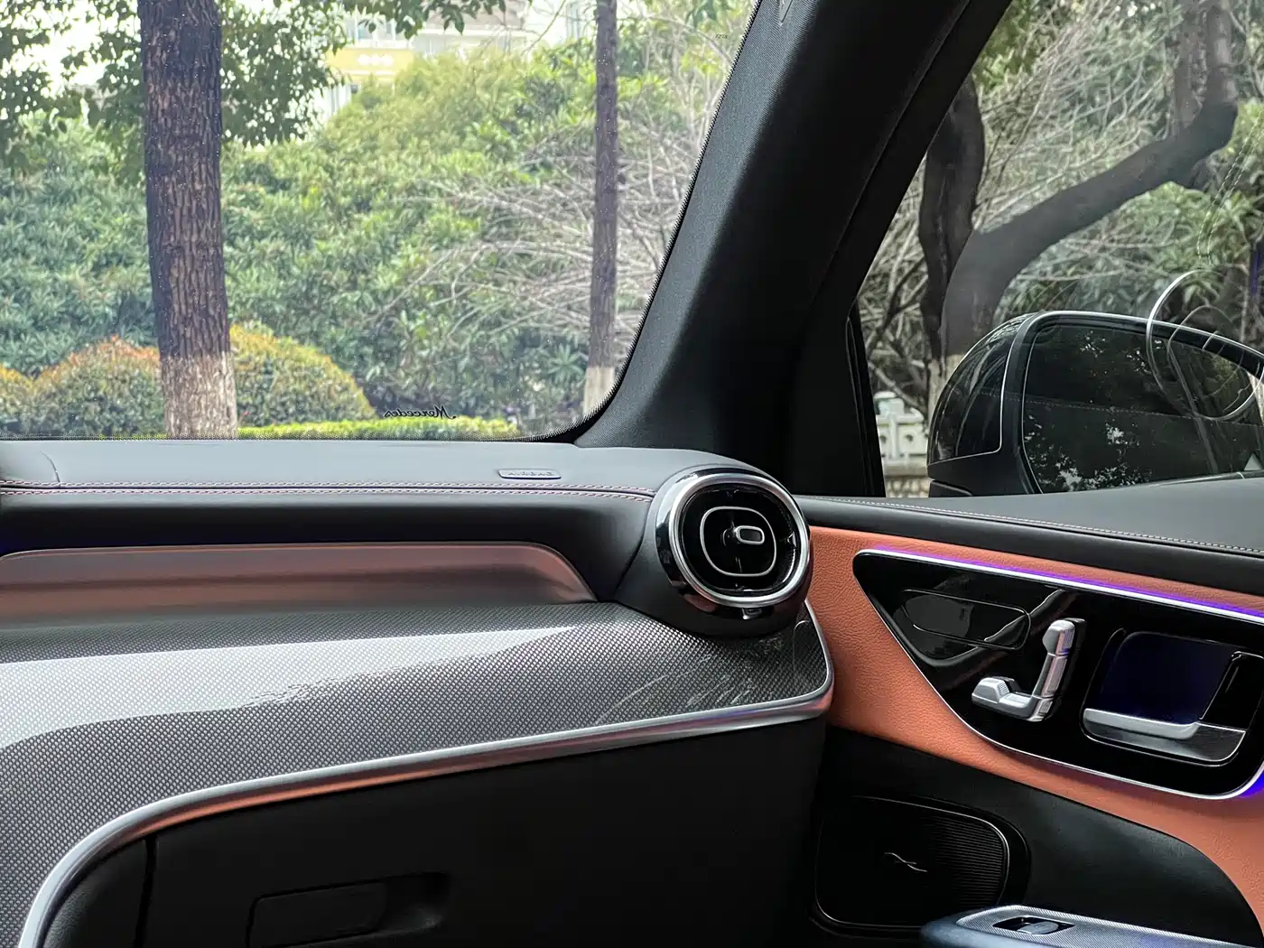Mercedes-Benz GLC 2023 GLC 260 L 4MATIC Sport 5-seater фото 15