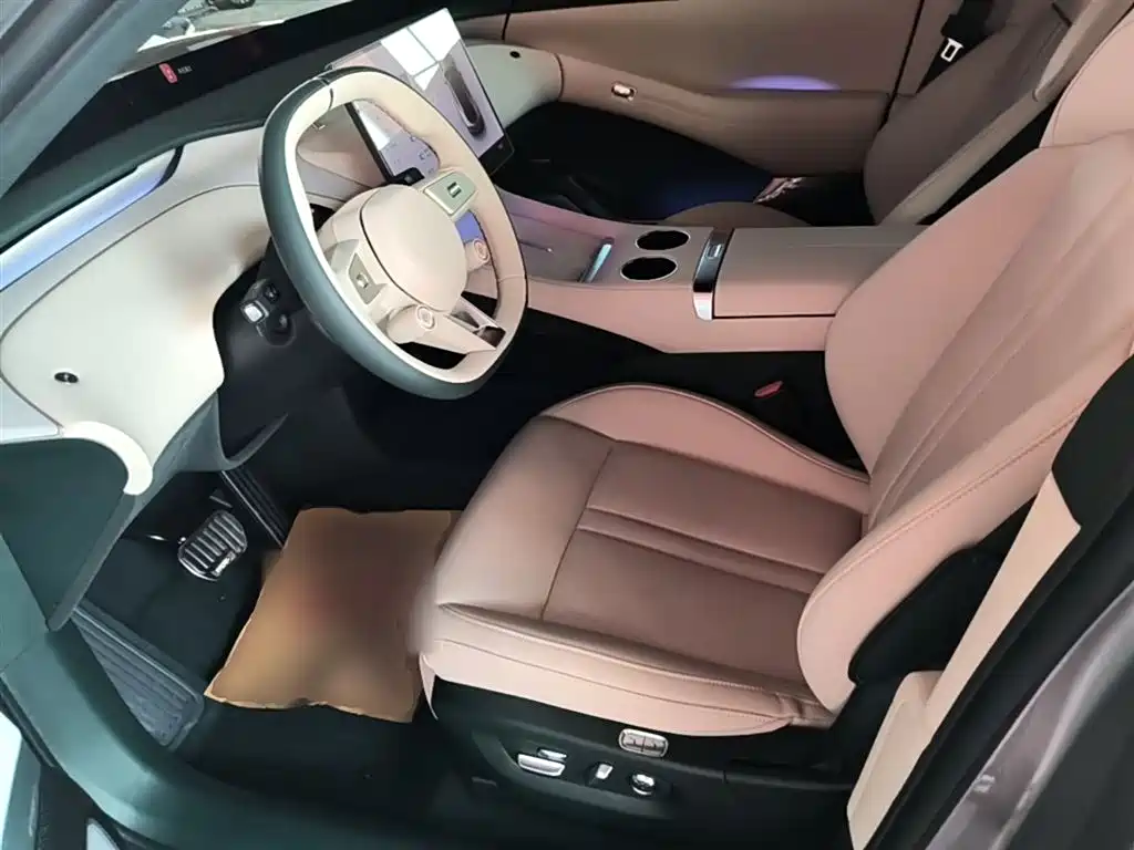 Xiaomi Auto Xiaomi YU7 2025 Extended Range AWD Pro фото 15