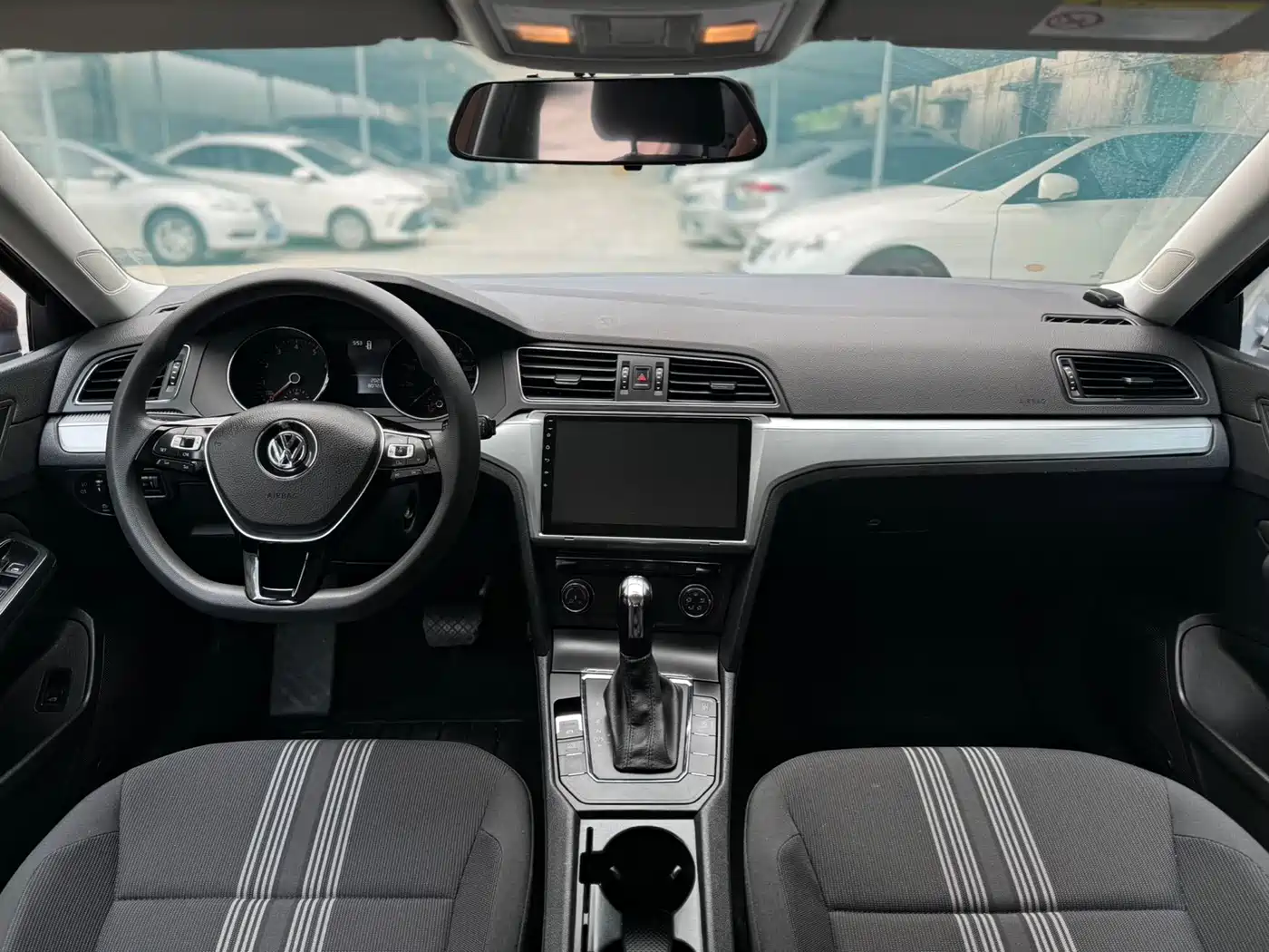 Volkswagen Lamando 2017 230TSI DSG Trend Edition фото 5