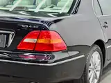 Фото 13 - Lexus LS