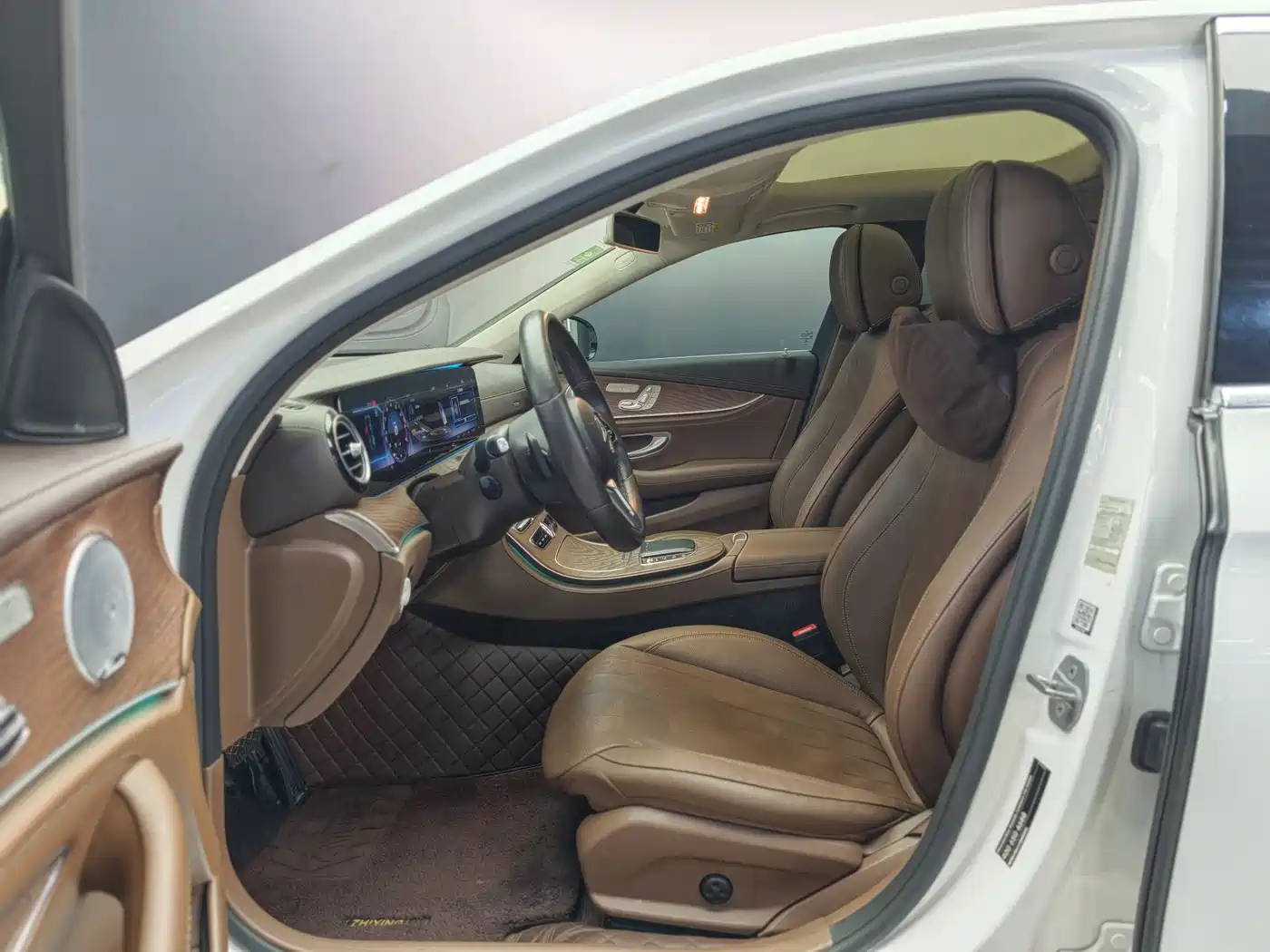 Mercedes-Benz E-Class 2019 E 300 L Fashion фото 3