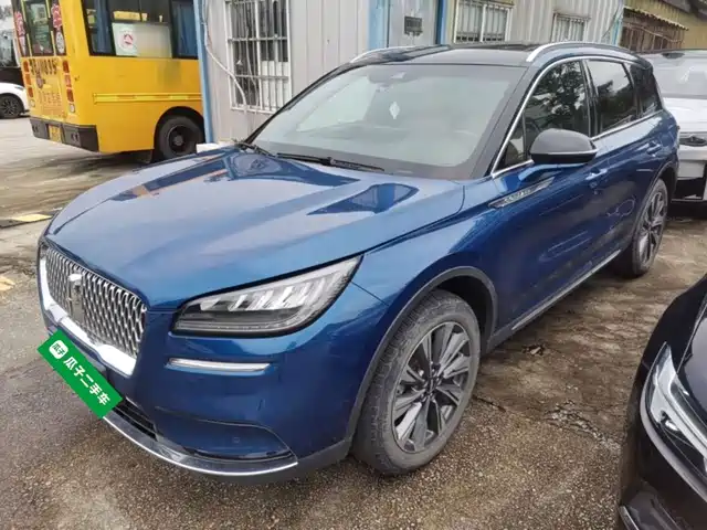 Lincoln Adventurer 2022