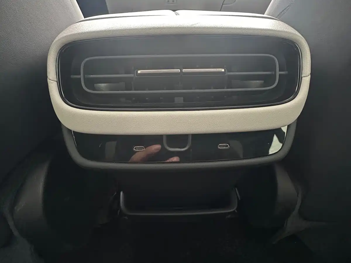 Xiaomi Auto Xiaomi SU7 2024 2024 RWD Ultra Long Range Advanced Smart Driving Pro Edition