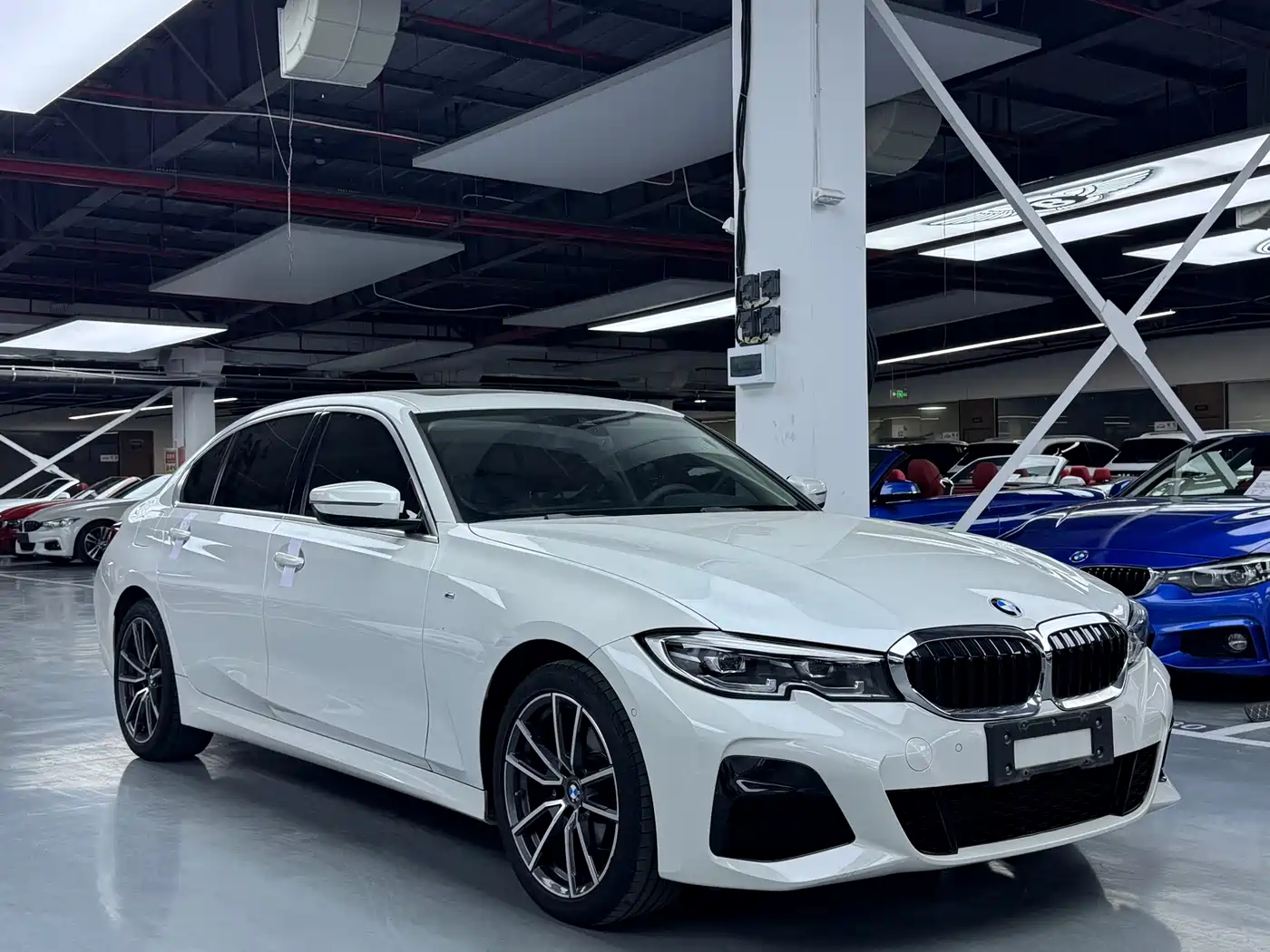 BMW 3 Series 2022 325Li M Sport Package фото 3