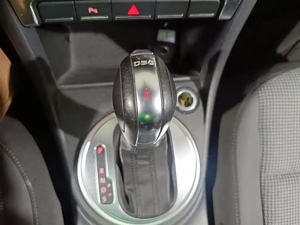 Volkswagen Beetle 2015 280TSI фото 14
