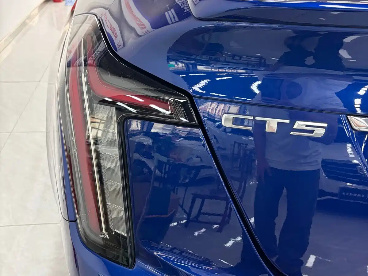 Фото 23 - Cadillac CT5