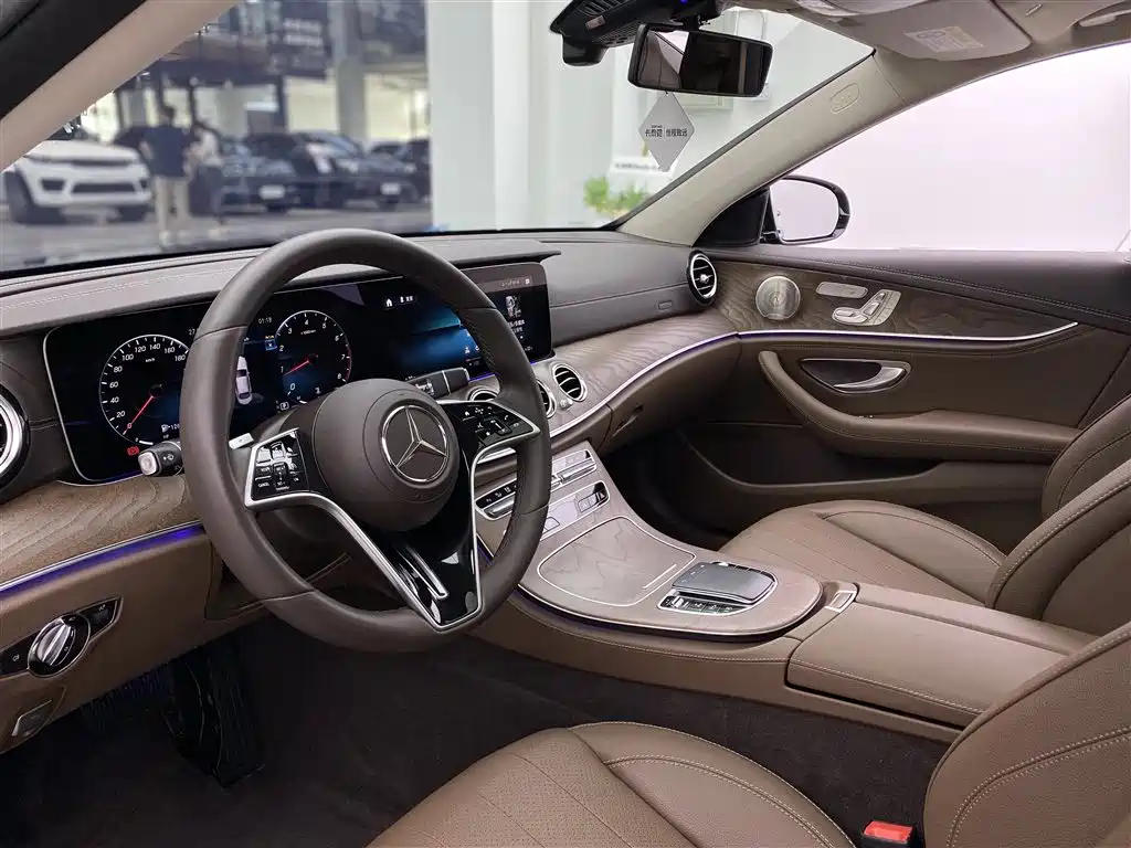 Mercedes-Benz E-Class 2023 E 300 L Fashion фото 6