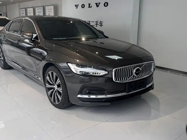 Volvo S90 2024