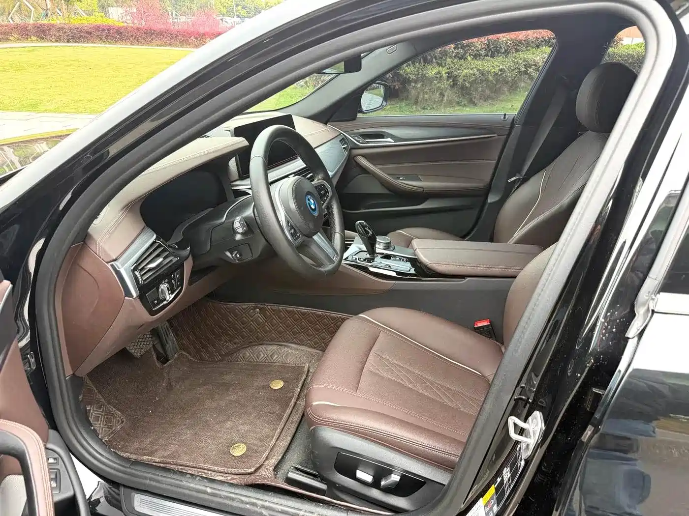 BMW 5 Series New Energy 2022 535Le M Sport Package фото 4