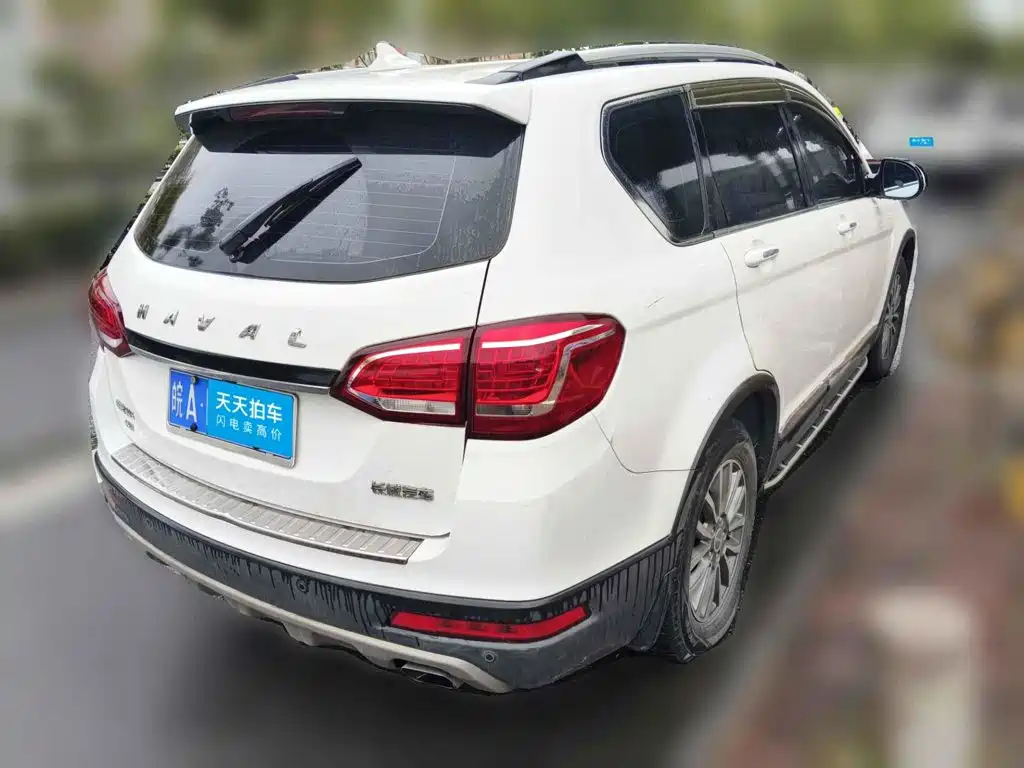 Photo 2 - Haval H6