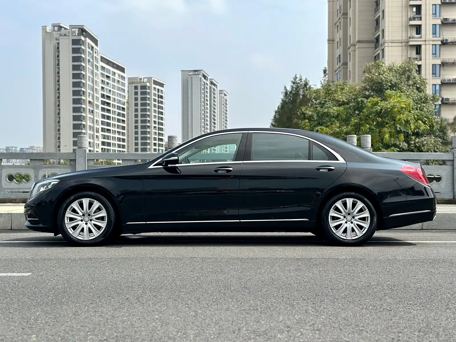 Фото 10 - Mercedes-Benz S-Class