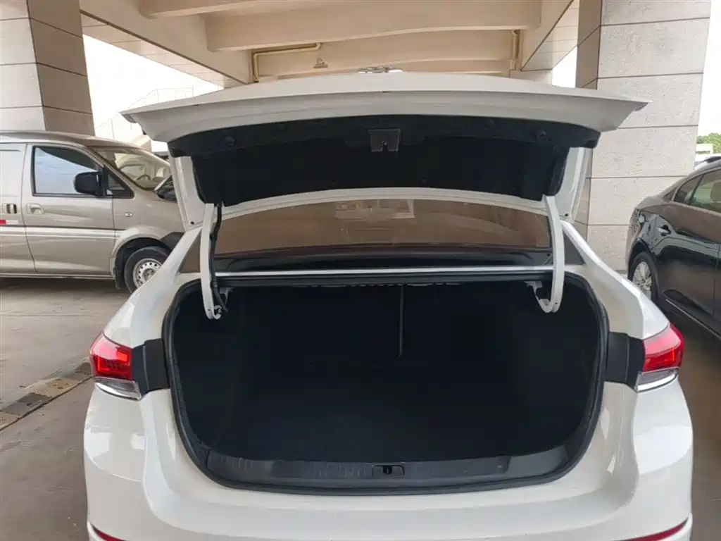 Buick Excelle 2019 15T DCT Connected Elite Type China VI фото 19