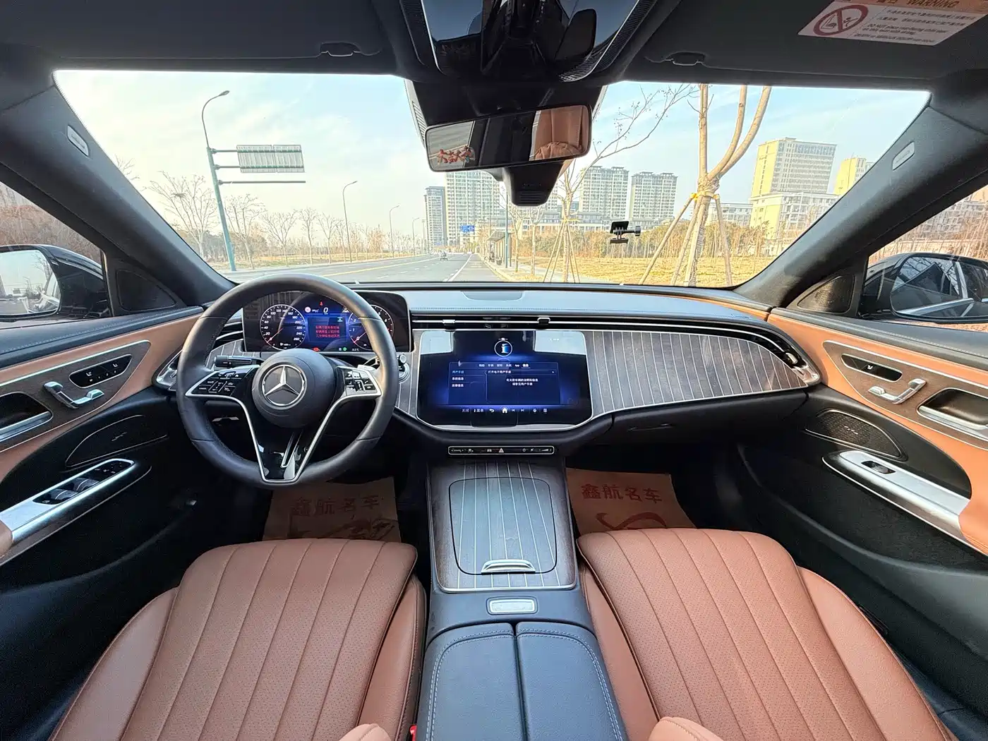 Mercedes-Benz E-Class 2024 E 300 L Fashion фото 13