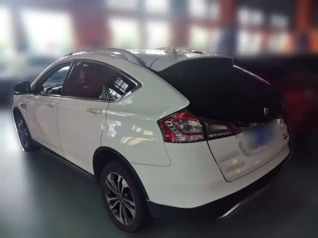 Luxgen U6 SUV 2015 2015 1.8T Fashion Edition