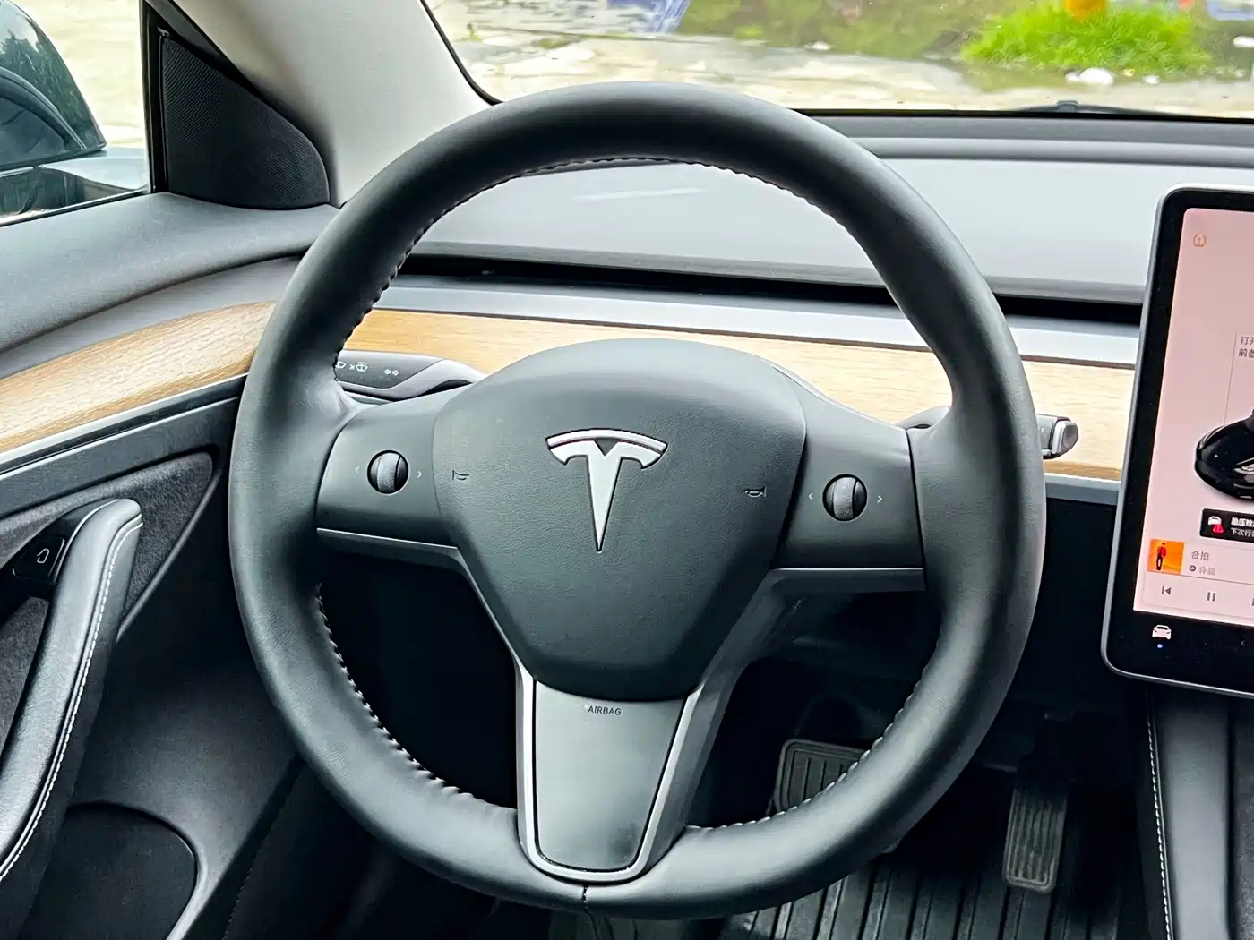 Фото 9 - Tesla Model 3