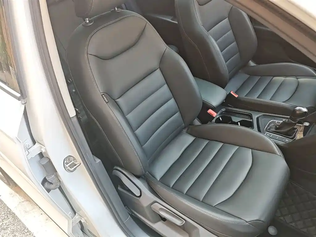 Volkswagen Tharu 2019 280TSI 2WD Comfort Edition China VI фото 25
