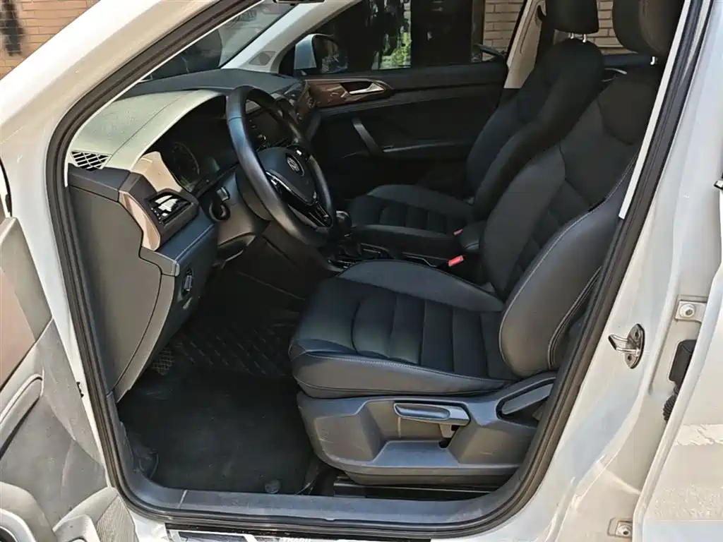 Volkswagen Tharu 2019 280TSI 2WD Comfort Edition China VI фото 15