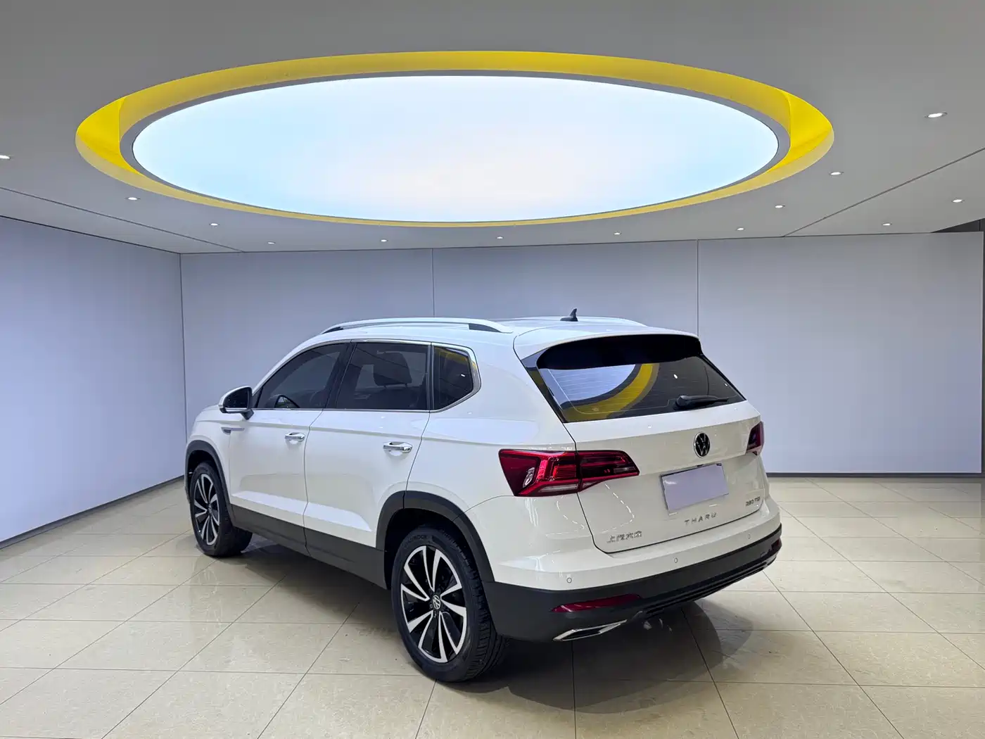 Volkswagen Tharu 2022 280TSI FWD Luxury Edition фото 4