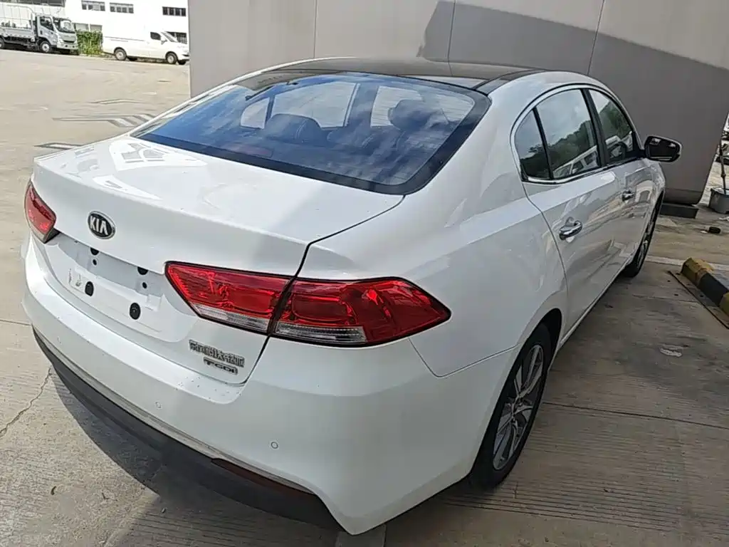 Фото 7 - Kia K4