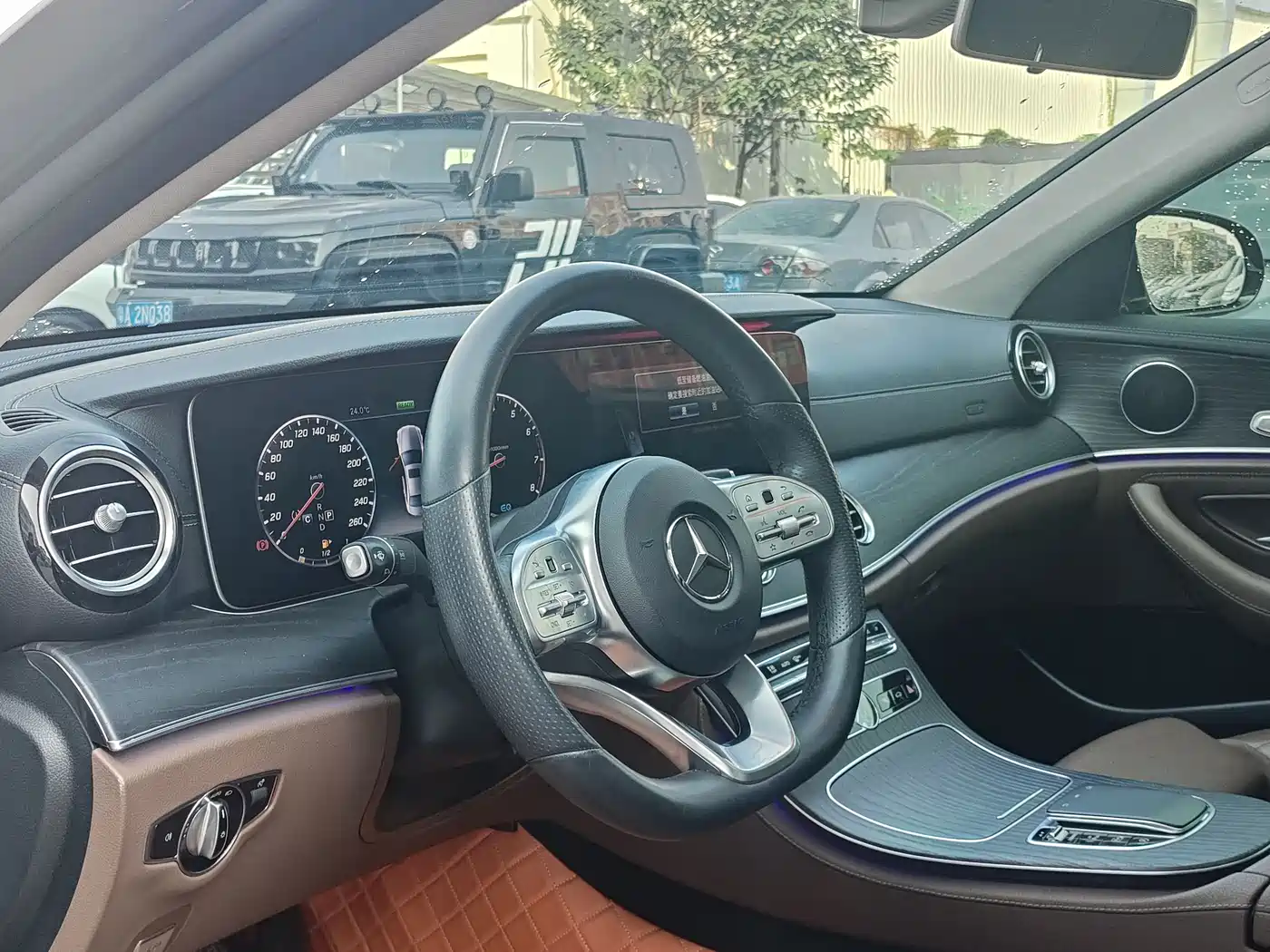 Mercedes-Benz E-Class 2020 Model E 260 L Sport фото 13