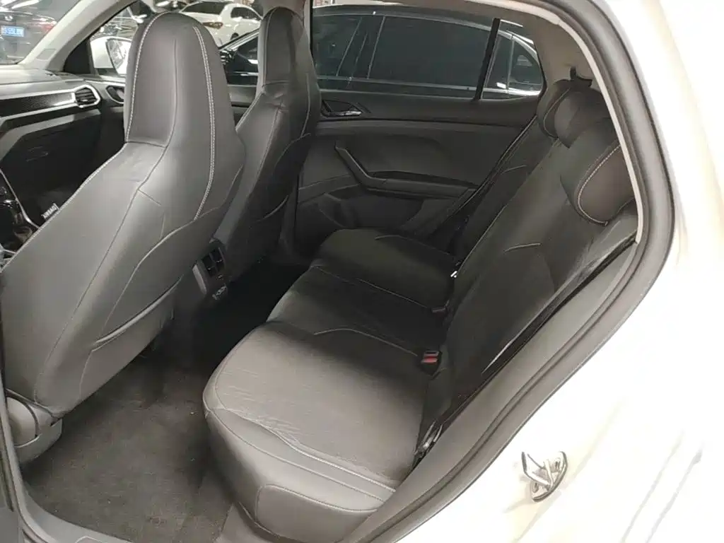 Фото 17 - Volkswagen T-Cross