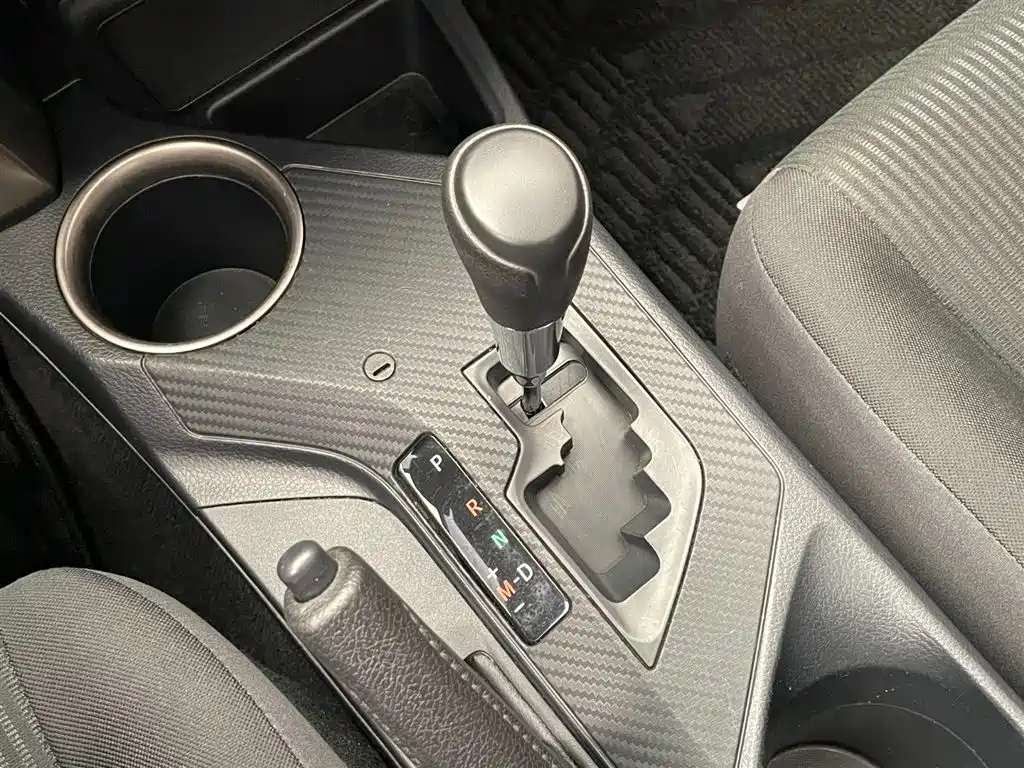 Toyota RAV4 Rongfang 2015 2.0L CVT 2WD Trend Edition фото 10