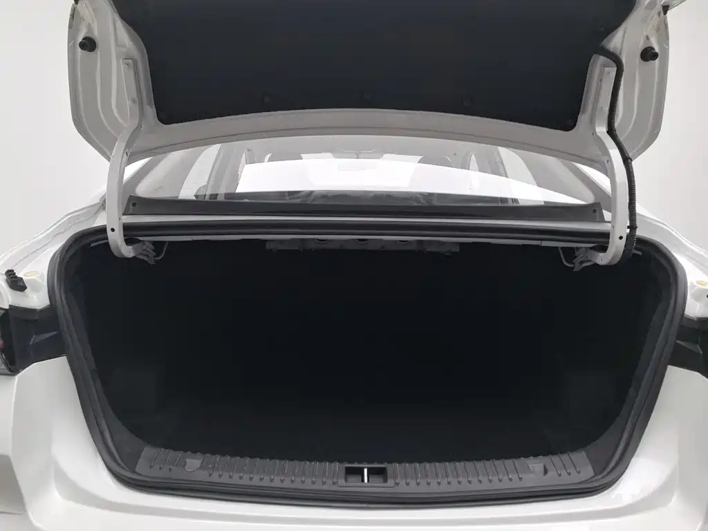 BAIC Beijing U5 PLUS 2021 2021 1.5L CVT Luxury Edition
