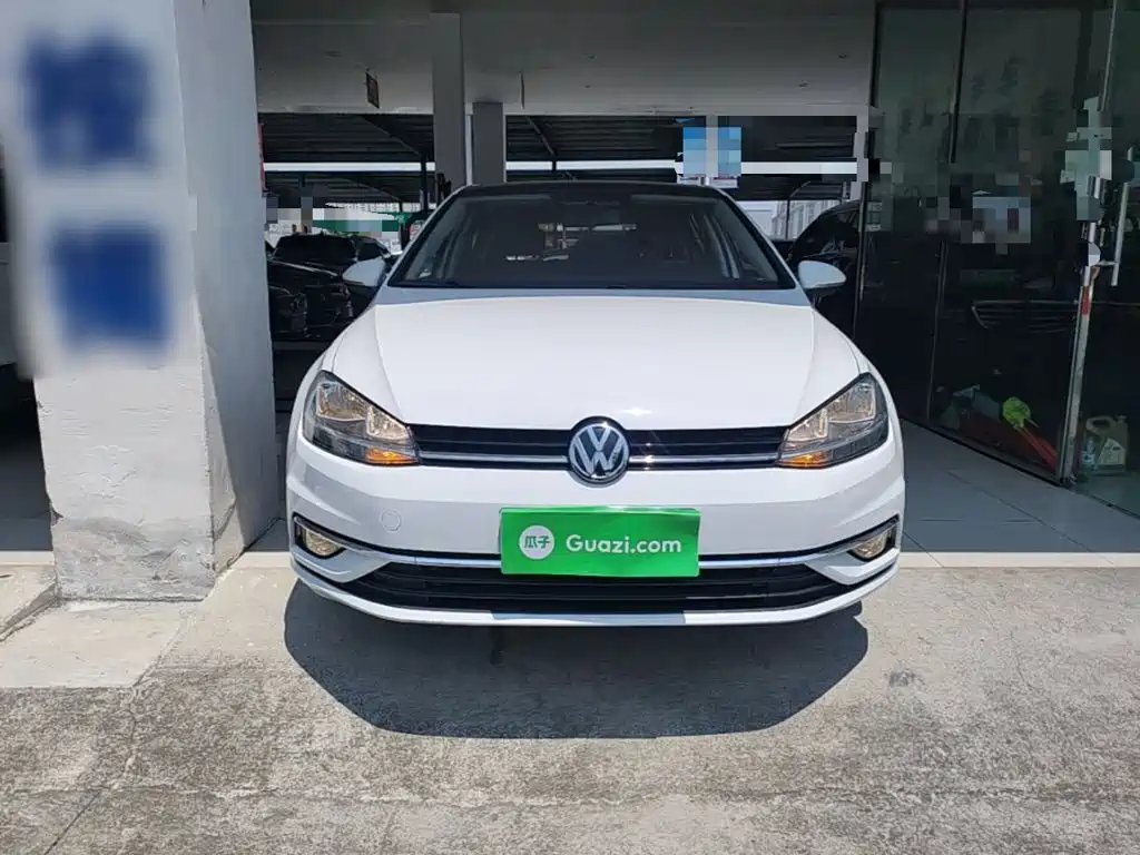 Фото 3 - Volkswagen Golf
