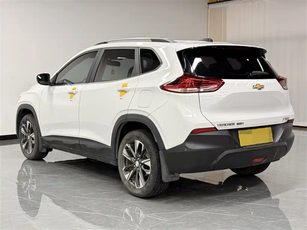 Chevrolet Trax 2021 325T Auto Fun Edition China VI фото 4