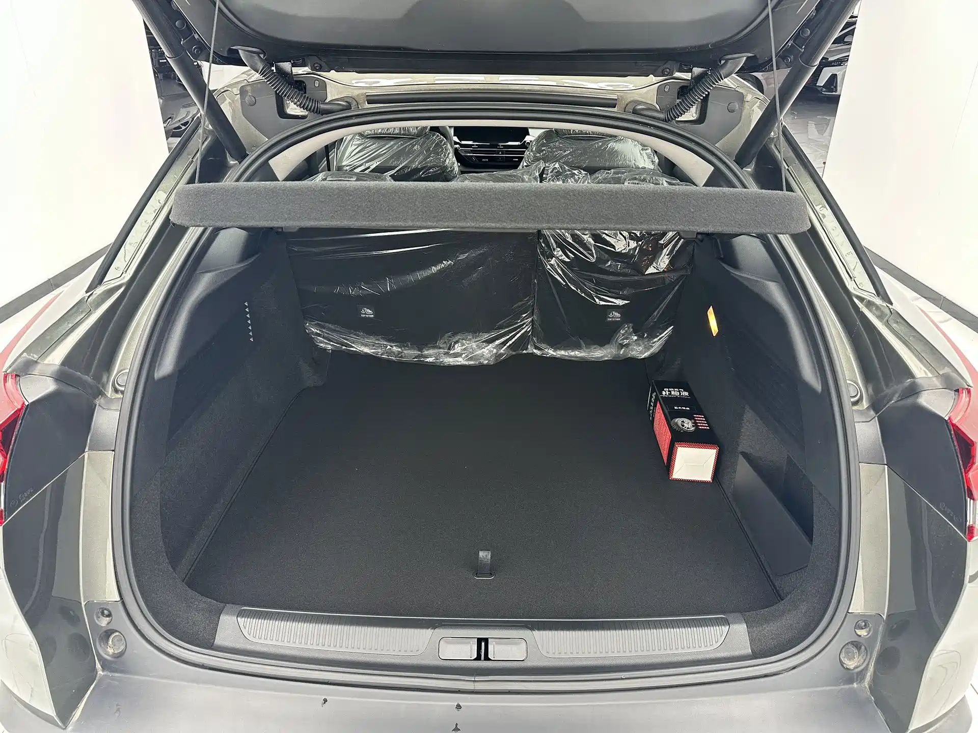 Фото 18 - Citroën Versailles C5 X
