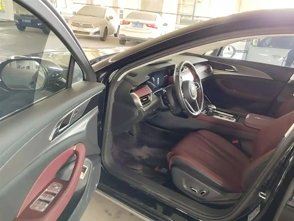 Hongqi H5 2023 1.5T DCT Smart Connect Flag Rhythm фото 16