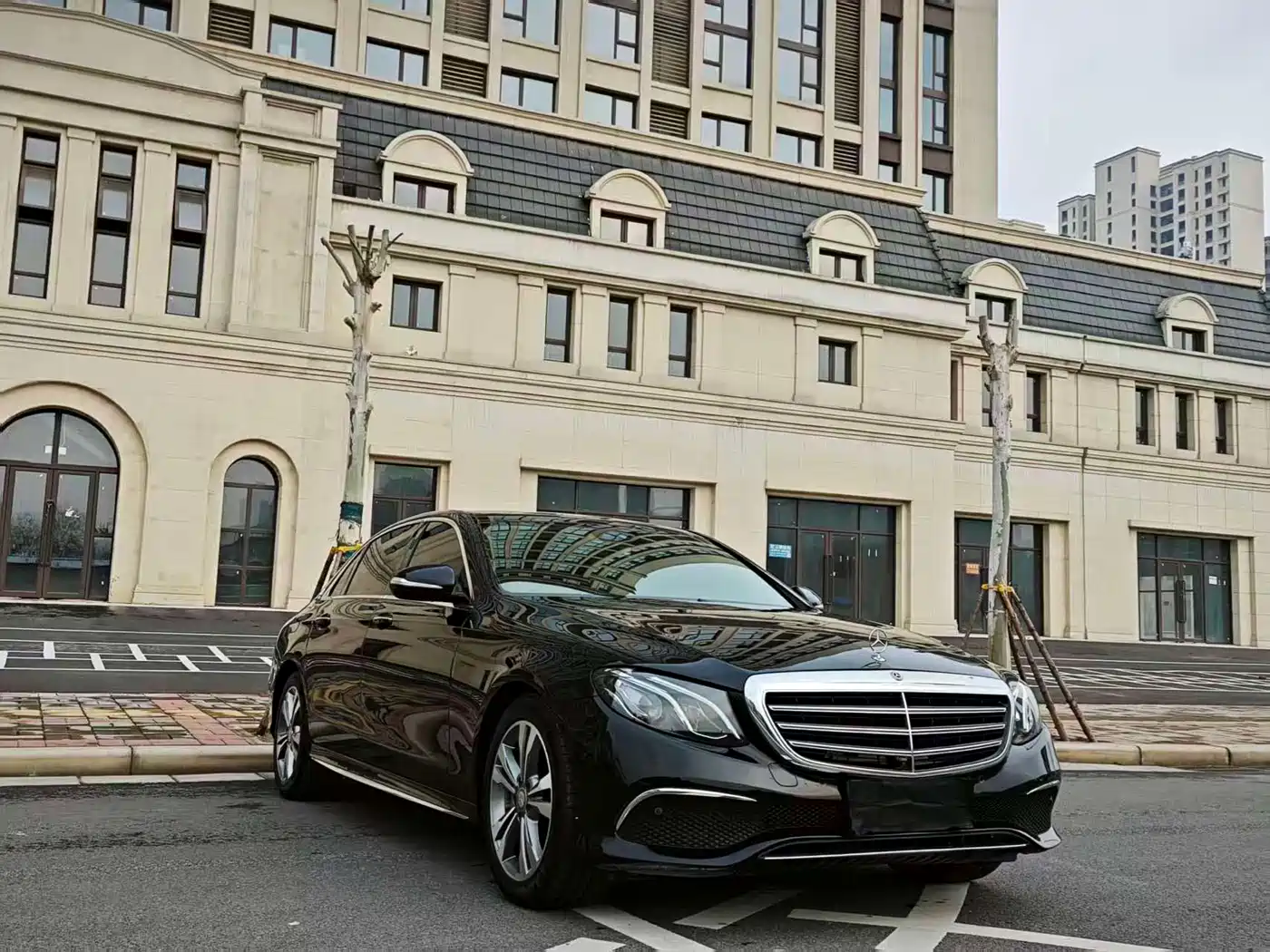 Mercedes-Benz E-Class 2016 E 300 L Sport Luxury фото 3