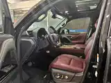 Фото 4 - Lexus LX